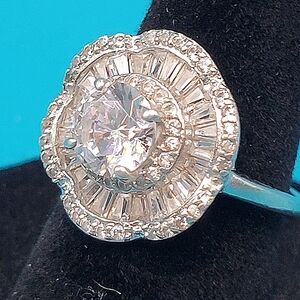 Vintage Sterling Silver 2 Carat CZ Ring.   Beautiful Condition.   Great Sparkle!
